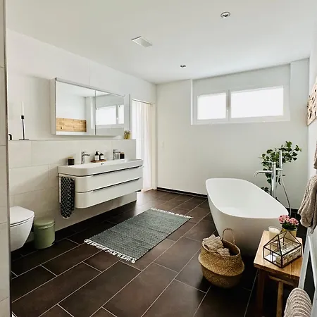 Holiday home Stylisches Bis 6 Gaeste Mit Einzigartigem Seepanorama