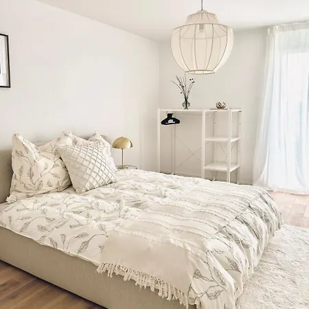 Holiday home Stylisches Bis 6 Gaeste Mit Einzigartigem Seepanorama Ermatingen